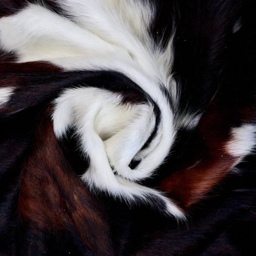 Cowhide Rug AUG26-008 (190cm x 160cm)