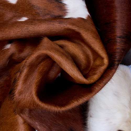 Cowhide Rug AUG26-056 (190cm x 160cm)