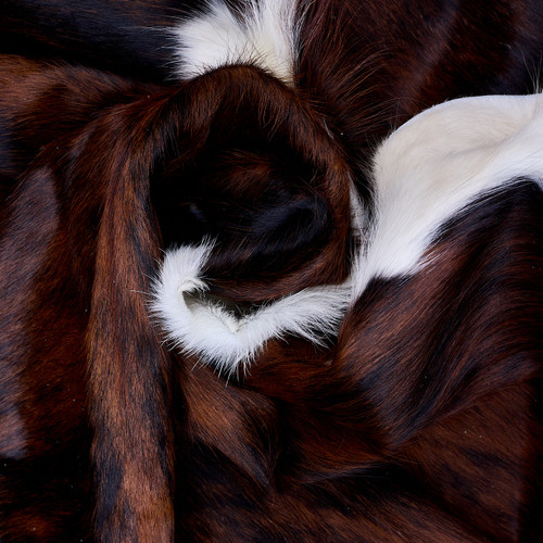 Cowhide Rug AUG26-075 (210cm x 200cm)
