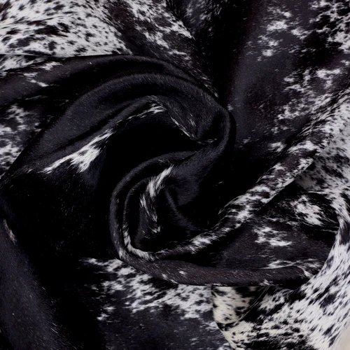 Black And White Cowhide Rug NOV26-240 (200cm x 180cm)