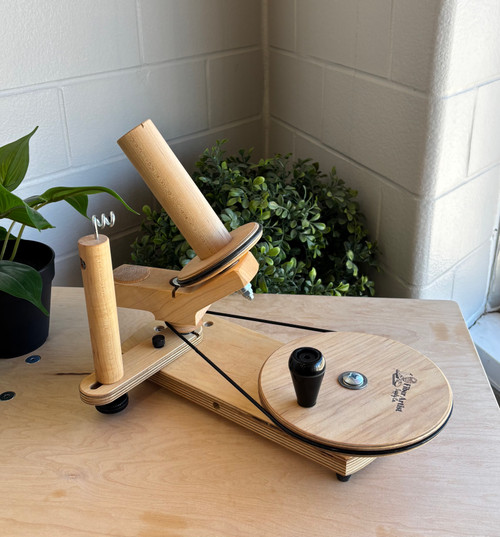 Studio Seconds - Jumbo Yarn Ball Winder 3 Studio Seconds - Jumbo Yarn Ball Winder 3