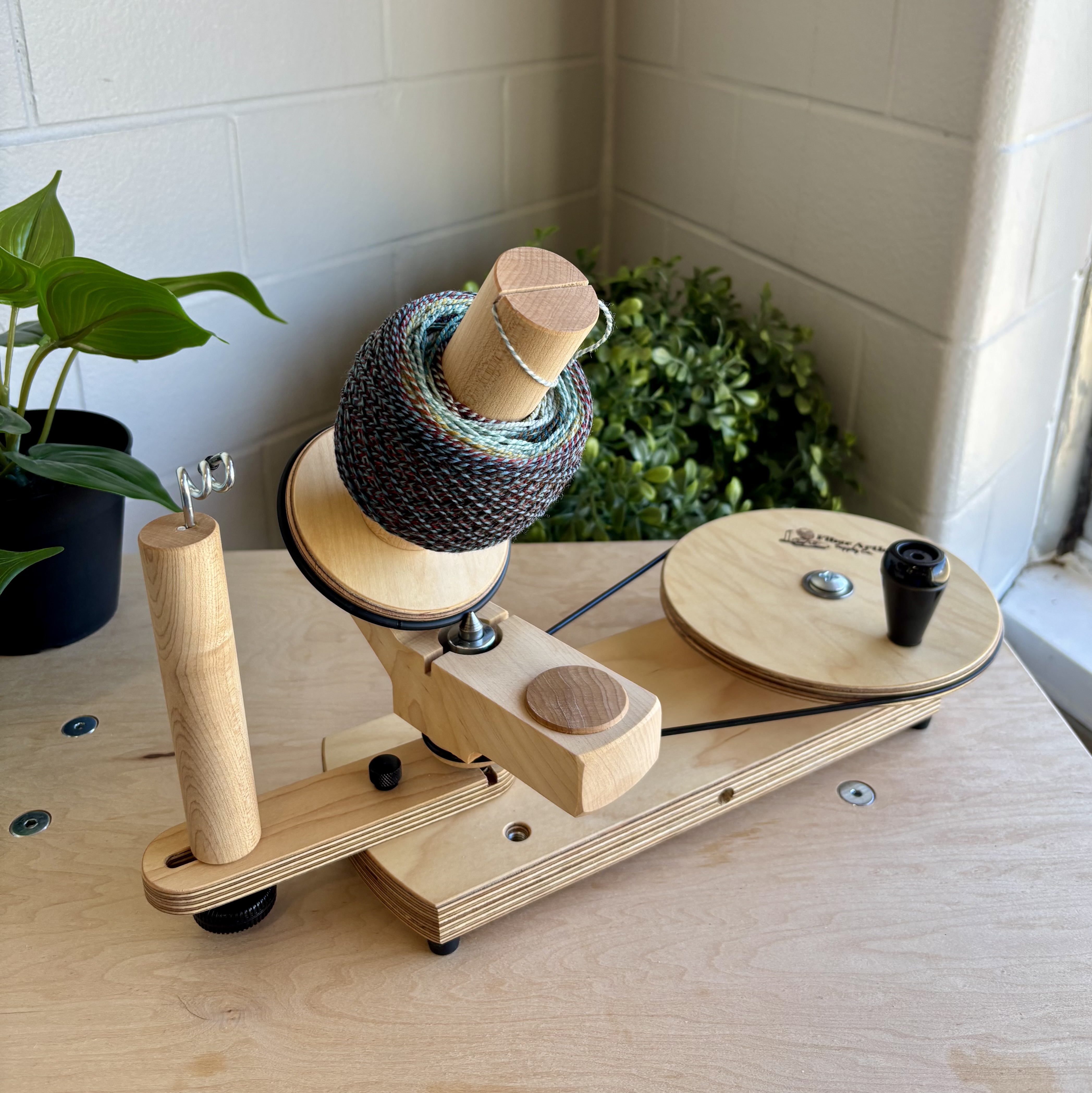 Maple Jumbo Yarn Ball Winder – Handcrafted Fiber Tool