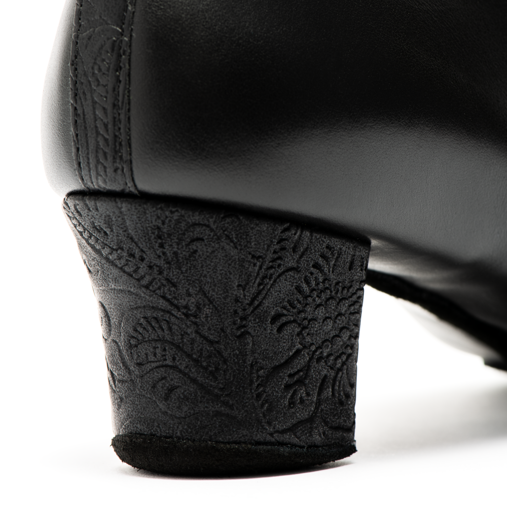 F33: with Ferdinando Iannaccone - International Dance Shoes