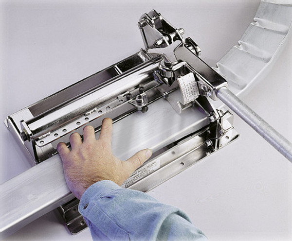 D150 Ready-Track Bender Custom Framing Tool