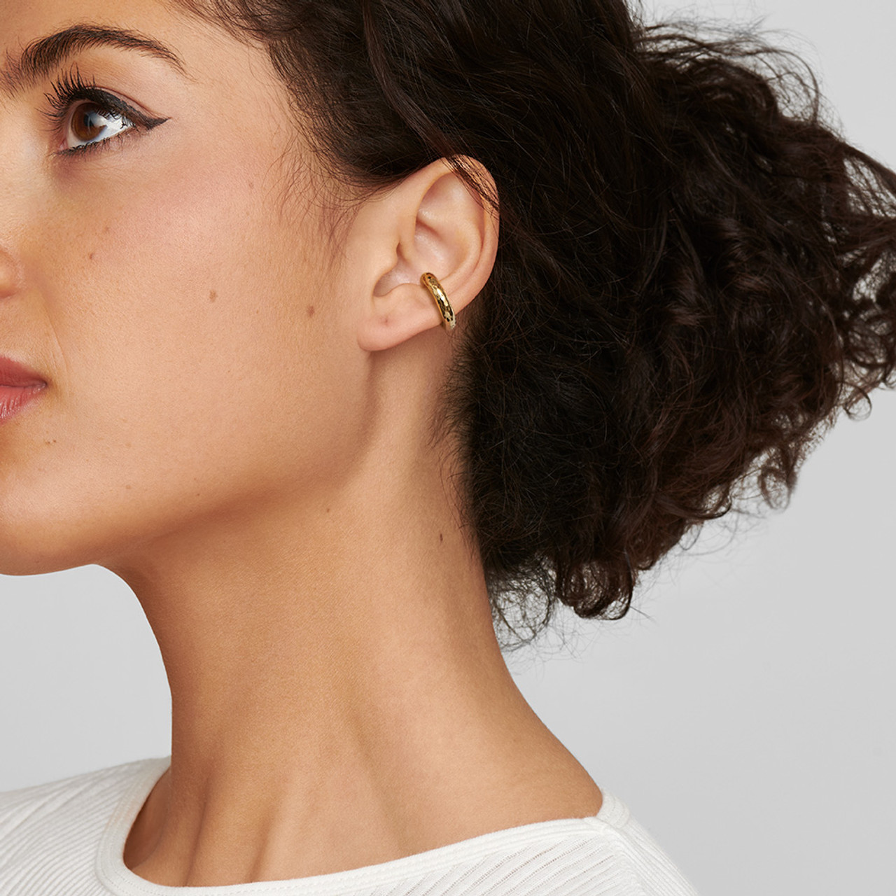 Small Hammered Ear Cuff in 18K Gold | IPPOLITA