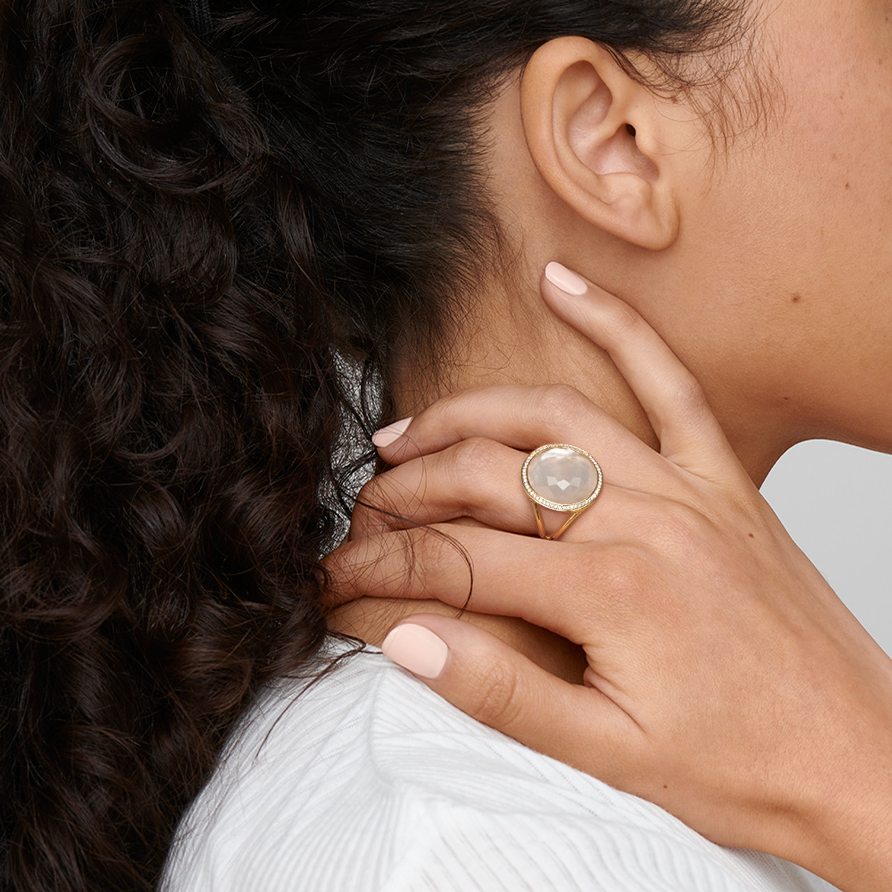 Rose Quartz Ring in 18K Gold with Diamonds