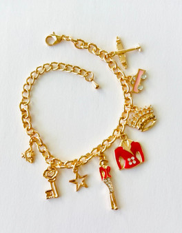 Eight charms: Bee, Key to Success, Star, Miss Red Jacket, Red Jacket, Crown, Pink Cadi, Plane Travel, Adjustable bracelet.