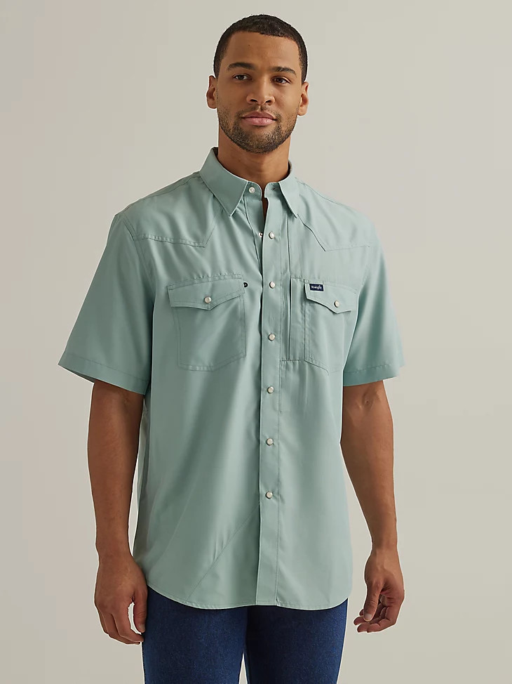 WRANGLER PERFORMANCE SNAP SHORT SLEEVE SOLID SHIRT IN GRAY