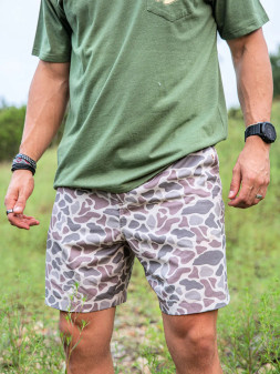 BURLEBO MEN'S EVERYDAY SHORT CLASSIC DEER CAMO
