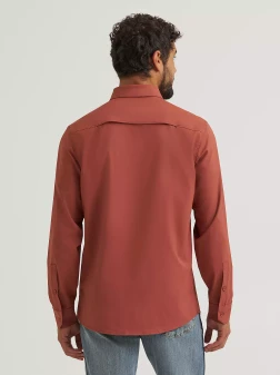MENS WRANGLER ATG SHIRT - MAHOGONY 