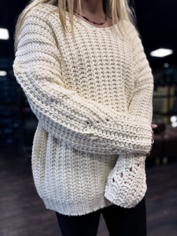 OVERSIZED CHUNKY KNIT BOAT NECK SWEATER - IVORY