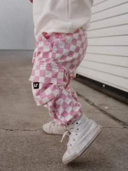 GIRLS PINK CHECKERED CARGO PANTS