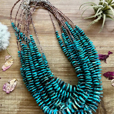 BF GRADUATED TURQUOISE AND SHELL NECKLACE