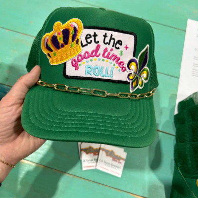 JUMBO GOLD PAPERCLIP HAT CHAIN