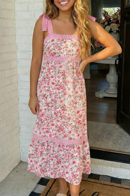 FLORAL LACE TIERED PINK DRESS