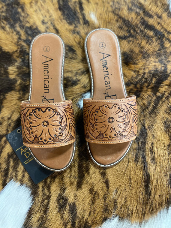 AMERICAN DARLING TOOLED LEATHER SANDAL