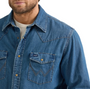 WRANGLER MEN'S CLASSIC DENIM PEALR SNAP SHIRT
