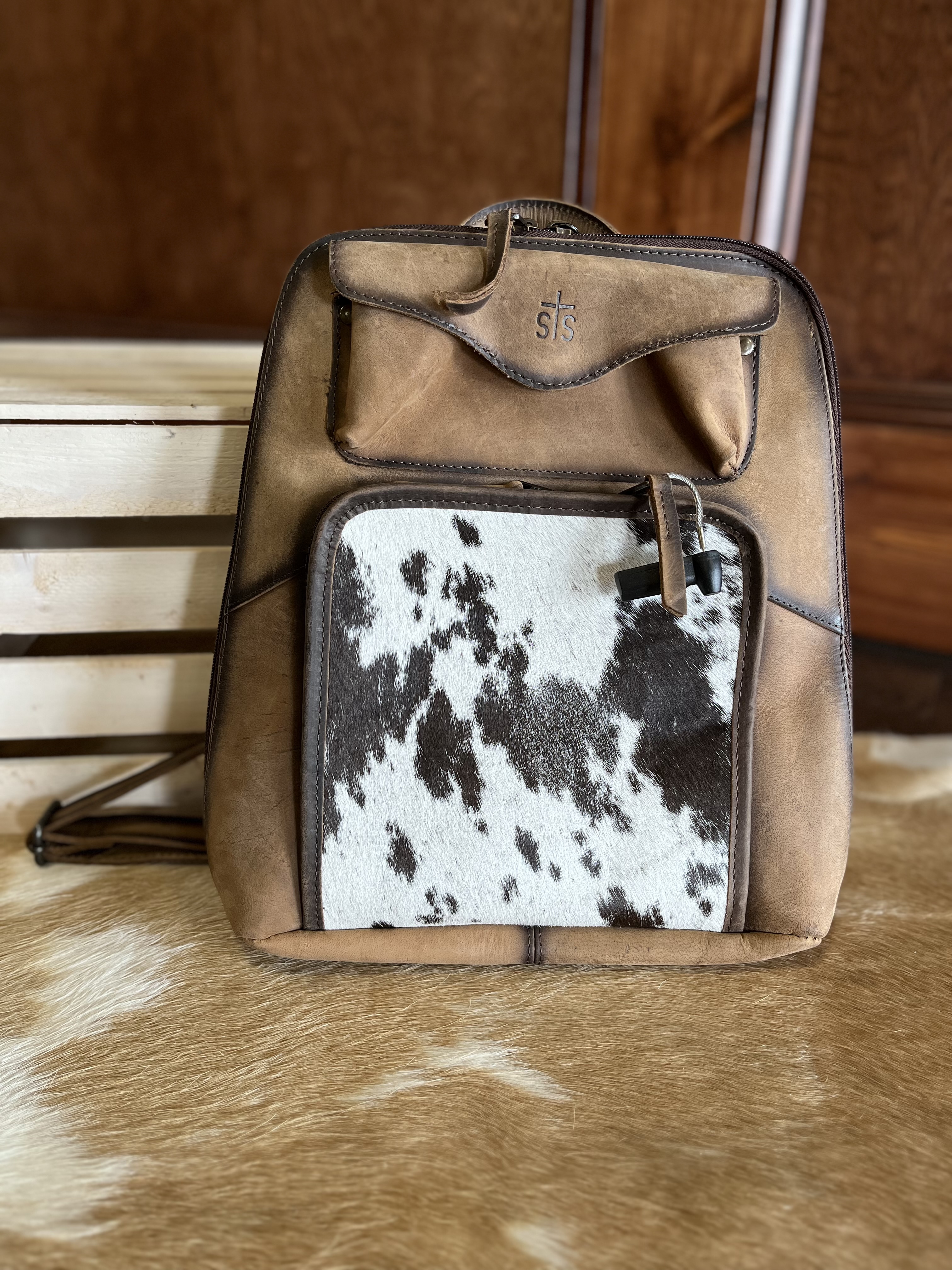 STS30803 COW BUNNY BACKPACK - FRINGE WESTERN WEAR