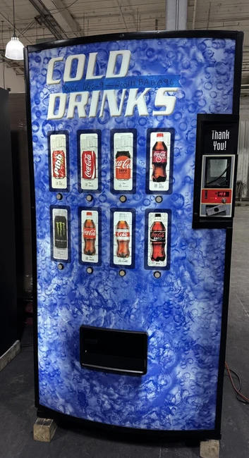 Refurbished Royal 660 cold drink vending machine