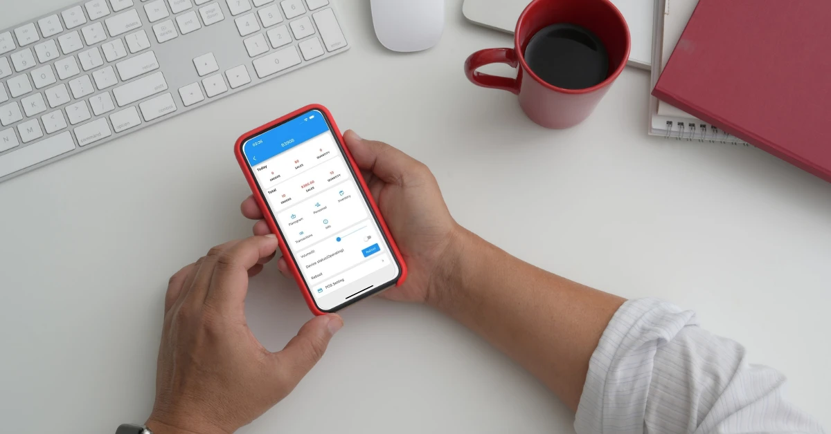 Vending operator using a smart cooler monitoring app