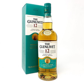 One of the most famous malts in the world. Glenlivet 12yo has a soft smooth balance of sweet summer fruits and the floral notes of spring flowers.