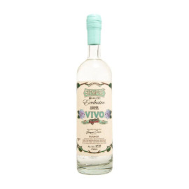 Siempre Exclusivo Edición Especial Vivo - Introducing Siempre Exclusivo-Vivo, a truly exceptional tequila that pays homage to a forgotten Hispanic-Peruvian distillation technique. This method, which incorporates live yeast, has remained untouched in the world of tequila until now.