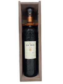 3 years in American oak barrels previously used for Bourbon. A more complex blend of sweetness, wood and of course, agave. Delicious and unique!