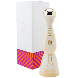 Celebrate triumph, unity, and human greatness with the breathtaking Clase Azul Spirit of Champions Joven Tequila Limited Edition. Released in highly restricted quantities with only 10,000 units available worldwide, this exclusive 1-liter decanter honors the passion and energy of the 2026 global games. As an ultra-premium addition to the top shelf at Nestor Liquor, this magnificent release is a monumental prize for serious tequila connoisseurs and sports collectors alike.

Expertly curated by Master Distiller Viridiana Tinoco, this remarkable Joven blend is predominantly composed of tequila aged for 28 months in French wooden vats from the Forest of Tronçais, delicately accented with a dash of specially crafted unaged tequila. Bottled at 80 Proof (40% ABV), the slow evolution in lightly toasted, fine-grain wood yields a uniquely captivating and aromatic profile. The liquid is housed in a smooth satin white ceramic decanter wrapped in golden ribbons and unglazed bands, beautifully finished with a signature center emblem featuring green malachite inlays.