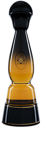 Clase Azul Gold is an incomparable tequila joven, a blend that combines Clase Azul Plata with a special reposado tequila matured in French oak casks and an eight-year-old Extra Añejo aged in ex bourbon casks and finished in Pedro Ximenez sherry casks.