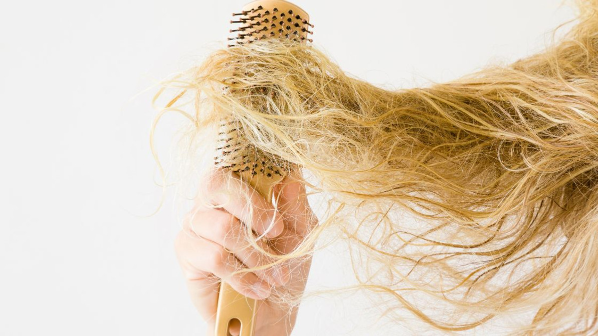 How to Stop Frizzy Hair