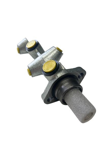 Mercedes-Benz SL 107 Brake Master Cylinder 0044302601 