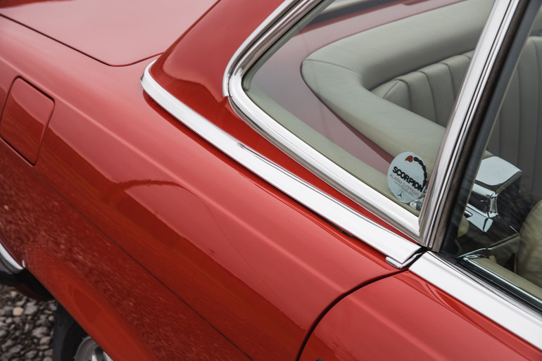 Mercedes-Benz SL 107 Lower Hardtop Chromes Pair - 1076981184 | 1076981284 Mercedes-Benz SL 107 Lower Hardtop Chromes Pair - 1076981184 | 1076981284