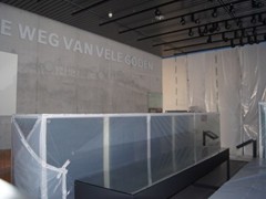 Museums and galleries worldwide use Curtain-Wall® to prevent contaminants from traveling from one gallery to another during installion or renovation.