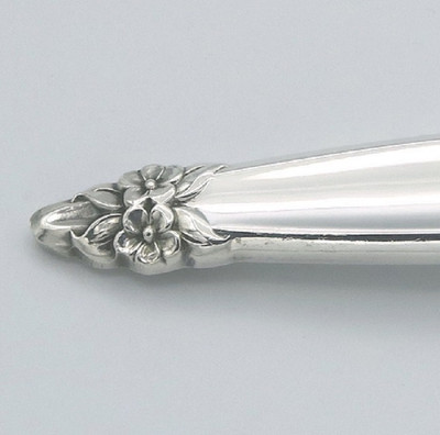 Garland by 1847 Rogers Bros IS 1965