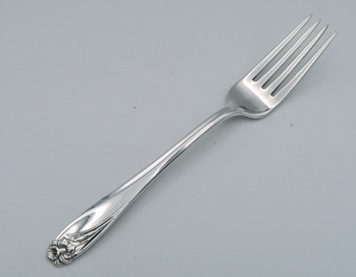 Daffodil by 1847 Rogers Bros dinner fork