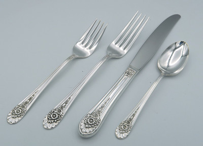Jubilee  by Wm Rogers 4-piece place setting