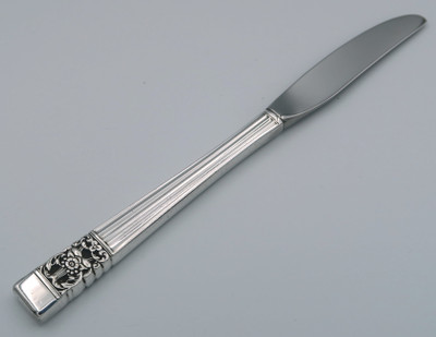 Coronation grille knife