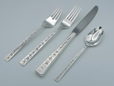 Silver Lace by 1847 Rogers Bros 4-piece place setting