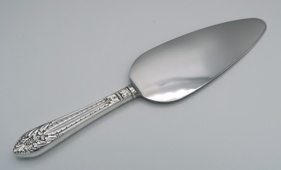 Marquise by 1847 Rogers Bros hollow handle pie server