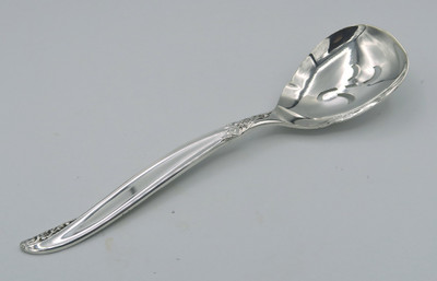 Leilani by 1847 Rogers Bros relish spoon