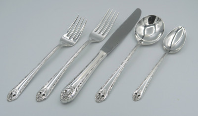 Lovely Lady by Holmes & Edwards 5-piece place setting w/ gumbo soup spoon