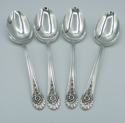 Jubilee by Wm Rogers Mfg place/dessert spoon 4-piece set