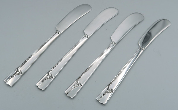 Caprice by Nobility Plate 4-piece butter spreaders