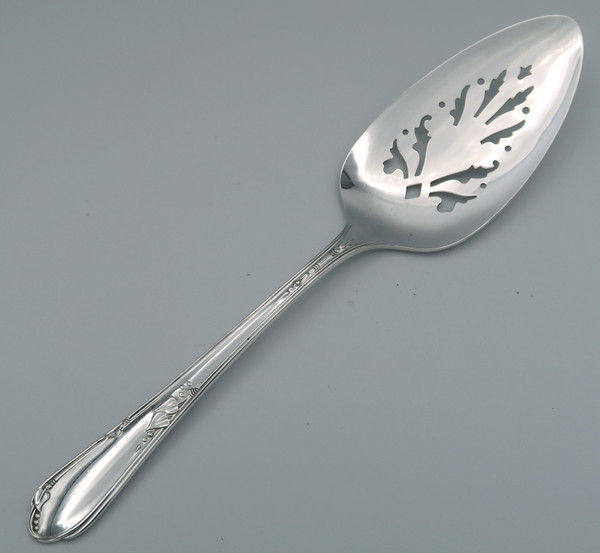 Meadowbrook pie server by Wm A Rogers Oneida