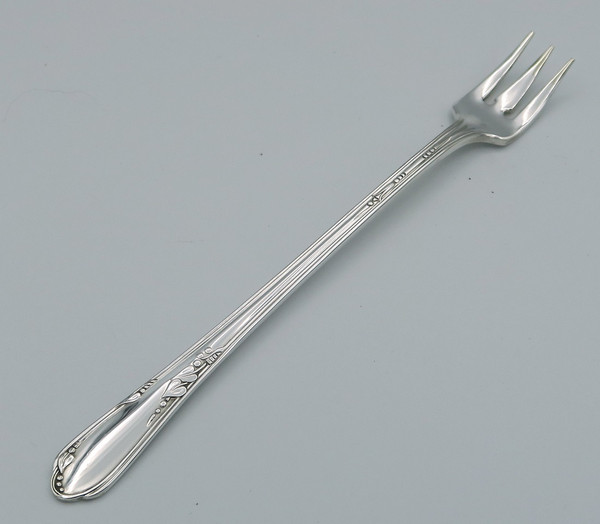 Meadowbrook seafood cocktail fork by Wm A Rogers Oneida