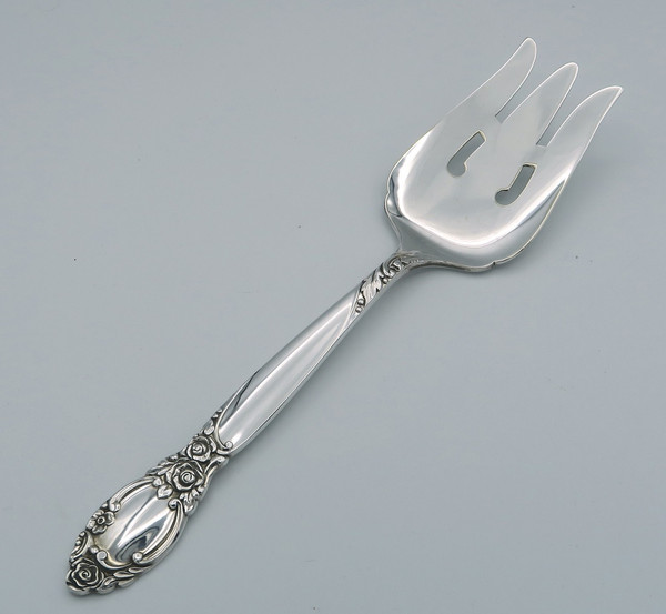 Ballad by Community serving fork