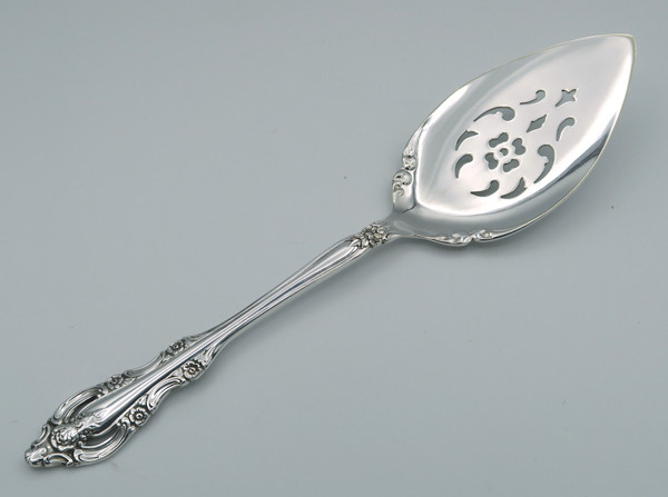 Silver Artistry by Community pie server 8 1/2"