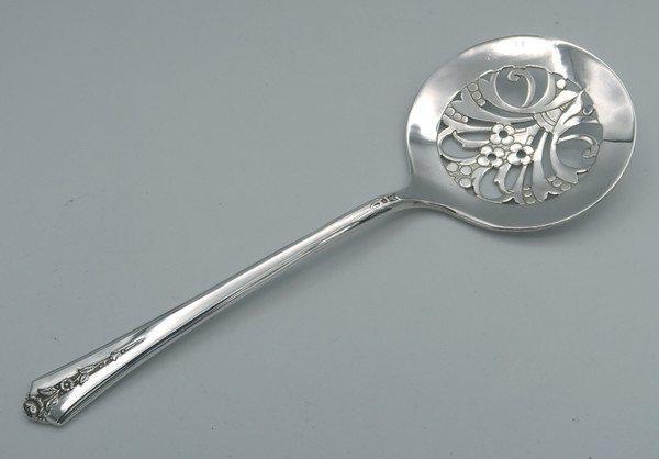 Spring Garden by Holmes & Edwards tomato server
