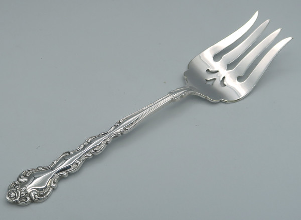 Beethoven by Community serving fork