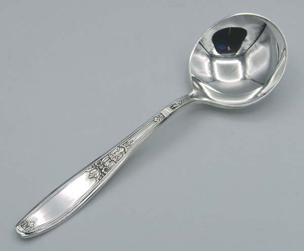 Ambassador by 1847 Rogers Bros bullion soup spoon